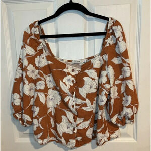 Lush floral linen blend top size L